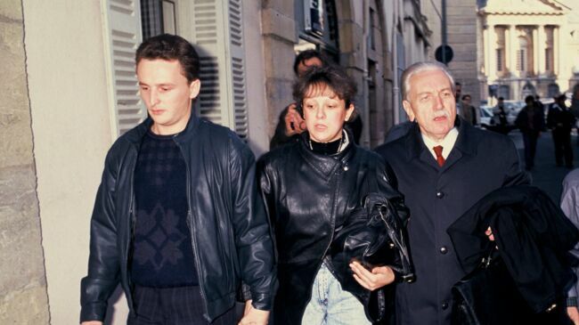 Jean-Marie et Christine Villemin, accompagnés de leur avocat (1988)