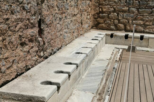 Toilettes publiques à Ephèse, cité grecque, dans l’actuelle Turquie.