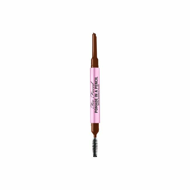 Pomade In A Pencil, Too Faced, 26 € chez Sephora.