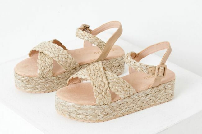 Sandales plateformes tressées avec brides croisées, Camaïeu, 29,99€