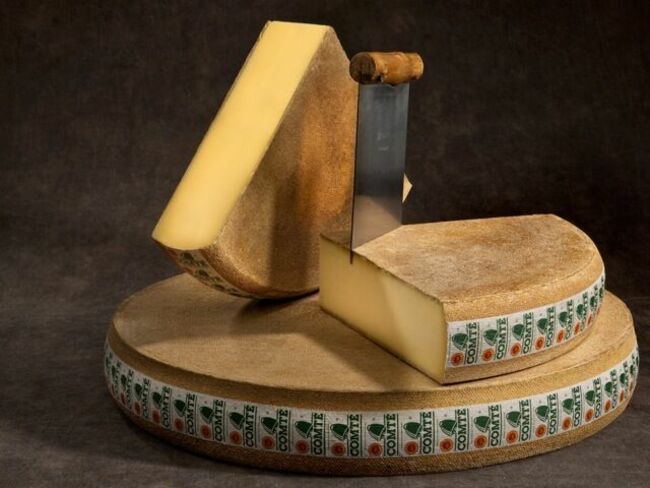 Comté AOP, La Cave aux fromages, à partir de 15,90 € le kilo.