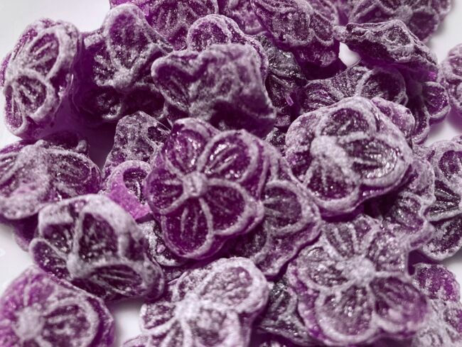 Les bonbons à la violette.