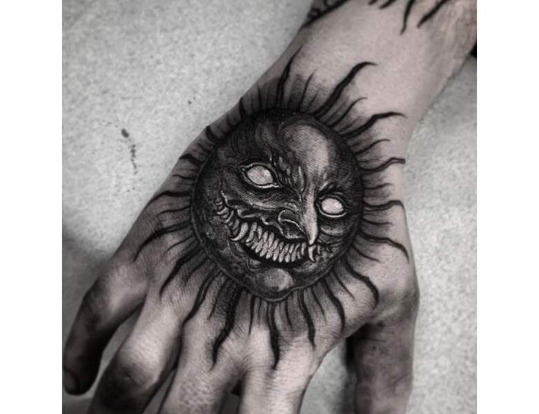 Le tatouage lune soleil
