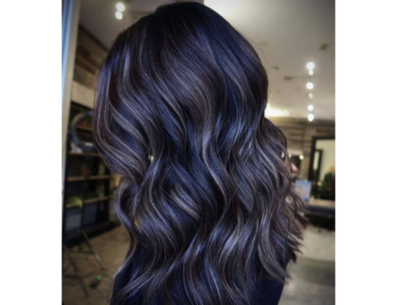 Cheveux bruns : les plus beaux balayages à adopter en 2021 - Femme Actuelle