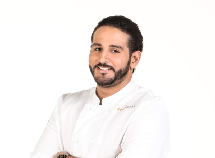 Mohamed a commencé à cuisiner avec sa grand-mère. Il fait "Top Chef" pour rendre fiers ses parents et prouver qu'il a réussi. Sa cuisine est épicée, avec des influences méditerranéennes.