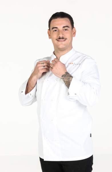 Arnaud Baptiste, 33 ans, sous-chef de cuisine de "L'Allénothèque", à Paris, aux côtés de Yannick Alléno.