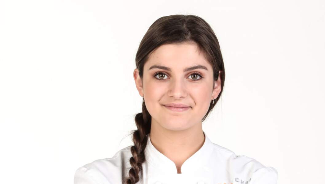 Charline a remporté le concours "Objectif Top Chef". Malgré son peu d'expérience, elle n'a pas peur d'affronter les autres candidats tant la cuisine est une passion pour elle.