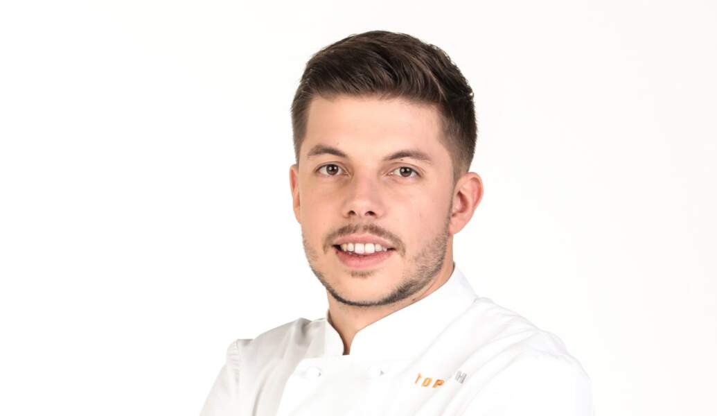 Matthias cumule les distinctions. Jeune Chef de l'année Gault&Millau, en 2019, une des meilleurs tables de l'année par Le Figaro en 2019, c'est un candidat redoutable. Il aime la cuisine éco-responsable et ne travaille qu'avec des petits producteurs. 