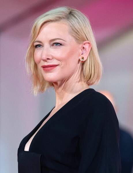 Le carré avec raie sur le côté de Cate Blanchett