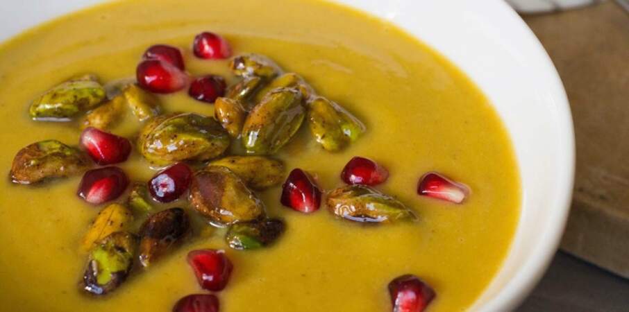 Soupe épicée à la citrouille et aux pistaches à la marocaine