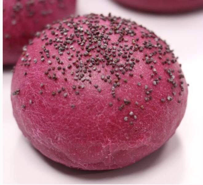 La recette des burgers roses sans colorant avec un ingrédient insolite