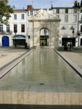 Fontaine sur la place Colbert à Rochefort
