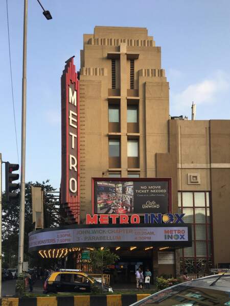 Le cinéma Metro, édifice emblématique du Caire
