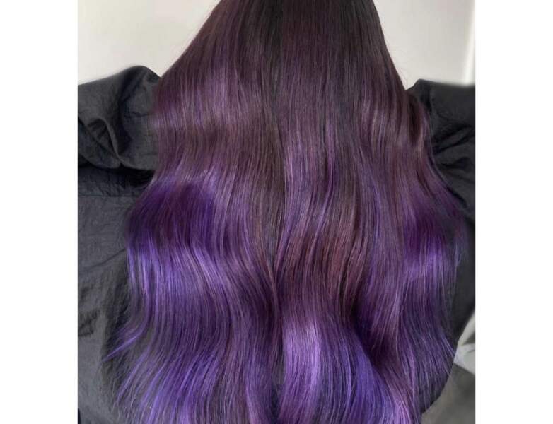 Cheveux violets tie and dye
