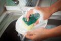 La recette de liquide vaisselle 100% anti-gaspi avec des ingrédients du placard