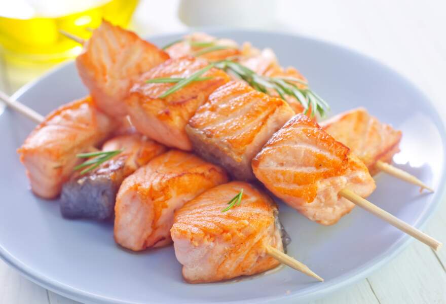 Barbecue, poêle, plancha : 5 délicieuses recettes de brochettes de poisson