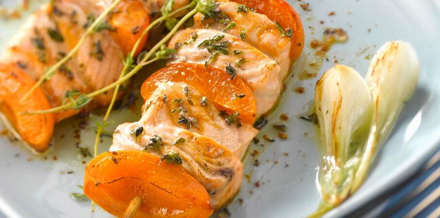Brochettes saumon-abricots