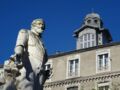 La statue d'Henry IV, place Royale à Pau