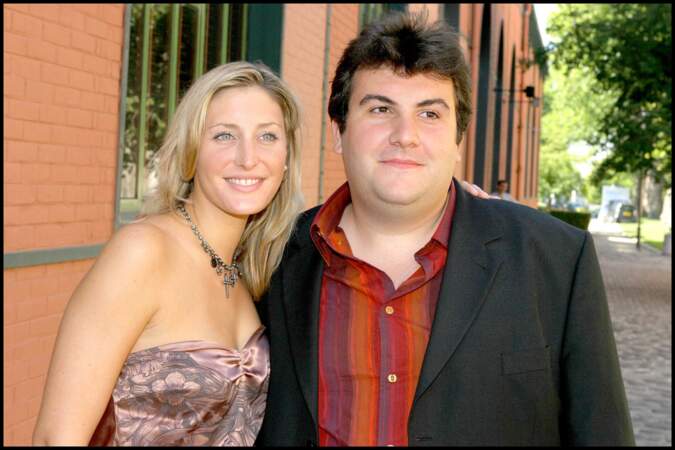 Laurent Ournac et sa "fiancée" Adeline lors de la conférence de presse de rentrée de TF1. Le comédien a participé au programme "Mon incroyable fiancé", diffusé sur la chaîne en 2005.