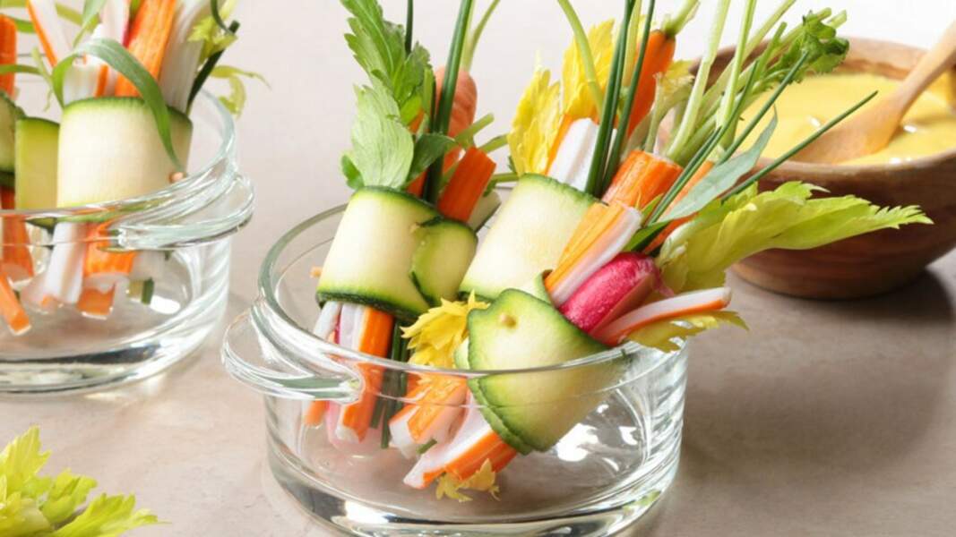Minis roulés de courgette au surimi et légumes croquants