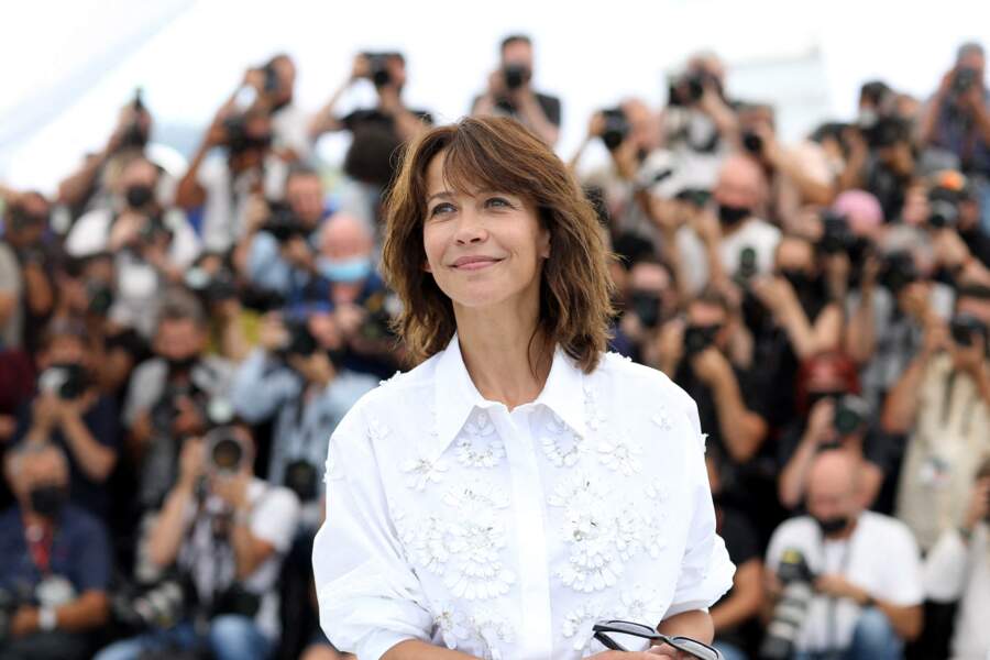 Sophie Marceau au photocall du film "Tout s'est bien passé", lors du 74e festival international du film de Cannes, le 8 juillet 2021.