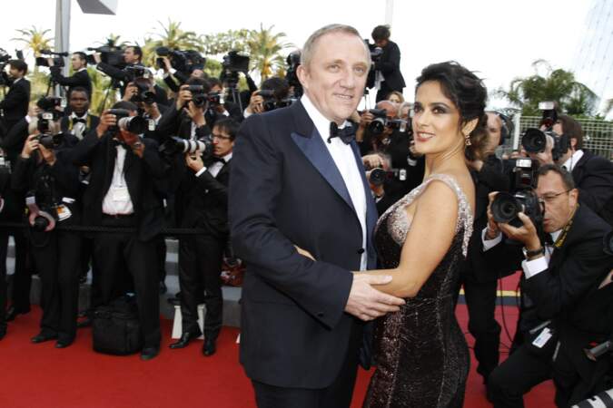 Salma Hayek et son mari François-Henri Pinault, sur le tapis rouge de Cannes, pour le film "Madagascar III", le 18 mai 2012.	