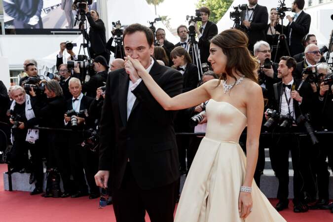 Quentin Tarantino et sa femme Daniella Pick à la montée des marches du film "Hors Normes", pour la clôture du 72e Festival International du Film de Cannes, le 25 mai 2019.