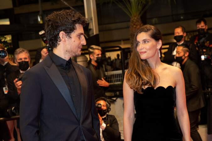 Louis Garrel et Laetitia Casta à la montée des marches du film "Bac Nord", lors du 74ème Festival International du Film de Cannes, le 12 juillet 2021.