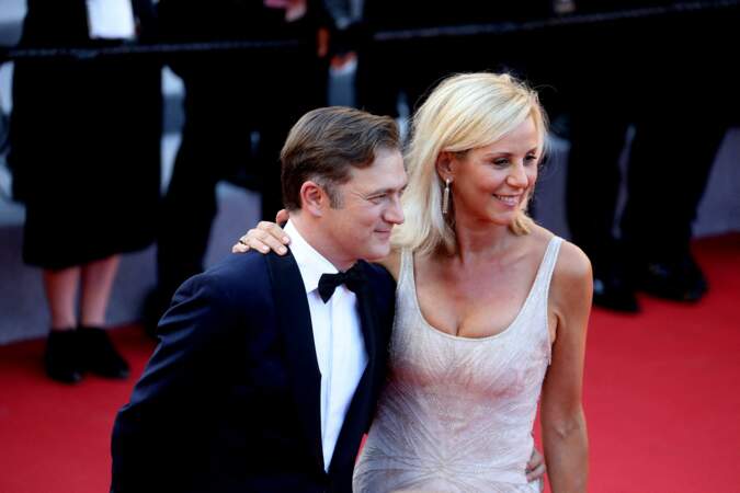 Laurence Ferrari et son mari Renaud Capuçon à la montée des marches du film "Benedetta", lors du 74e Festival International du Film de Cannes, le 9 juillet 2021.