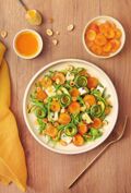 Salade de Mirabelles de Lorraine, courgettes marinées, roquefort & noisettes caramélisées