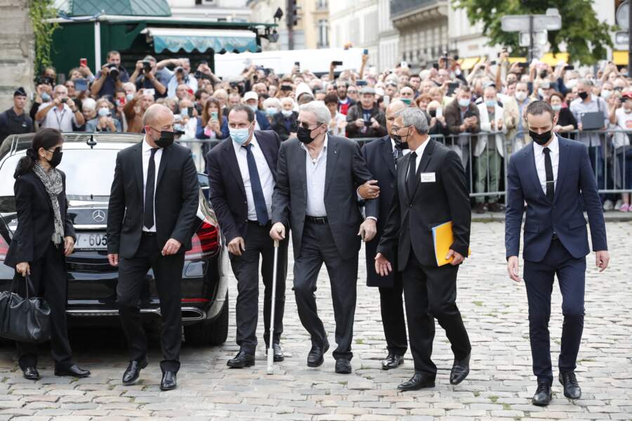 Alain Delon aux obsèques de Jean-Paul Belmondo