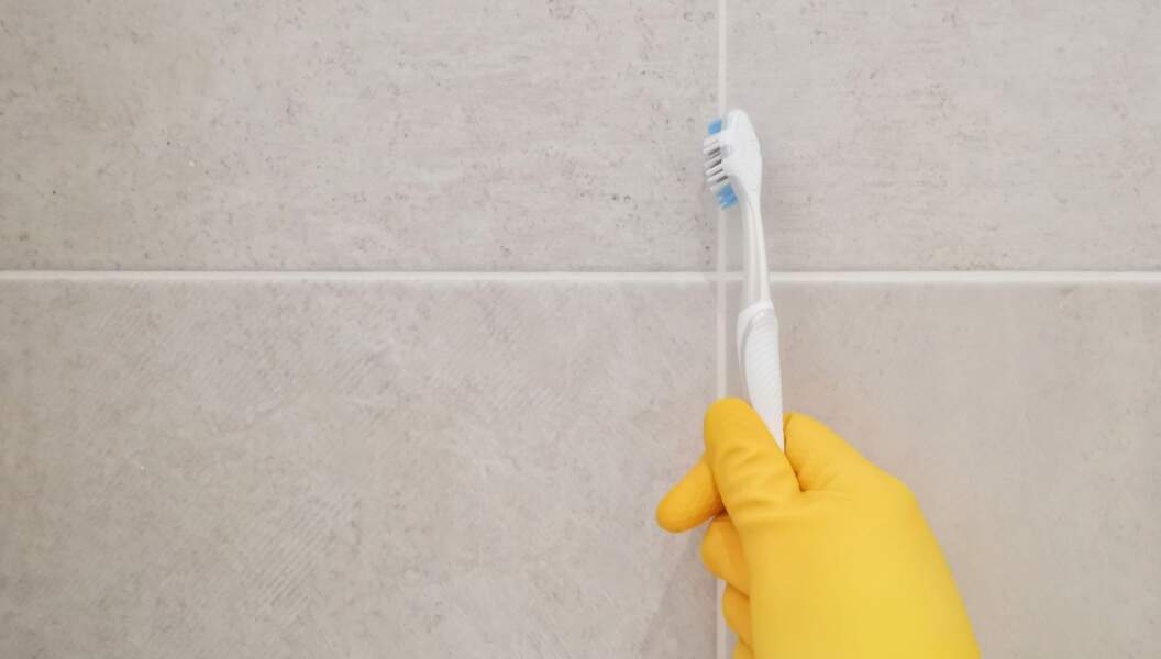 7 manières originales de nettoyer sa maison avec une brosse à dents
