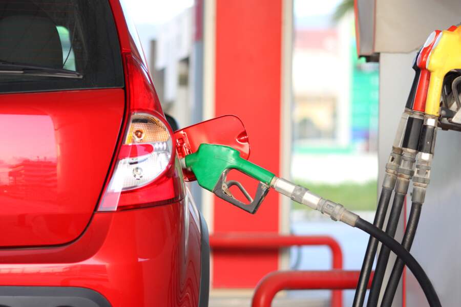 Économies d’essence : peut-on faire rouler sa voiture au superéthanol ?