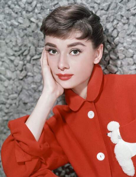 Années 1950 : le regard oeil de biche d'Audrey Hepburn 