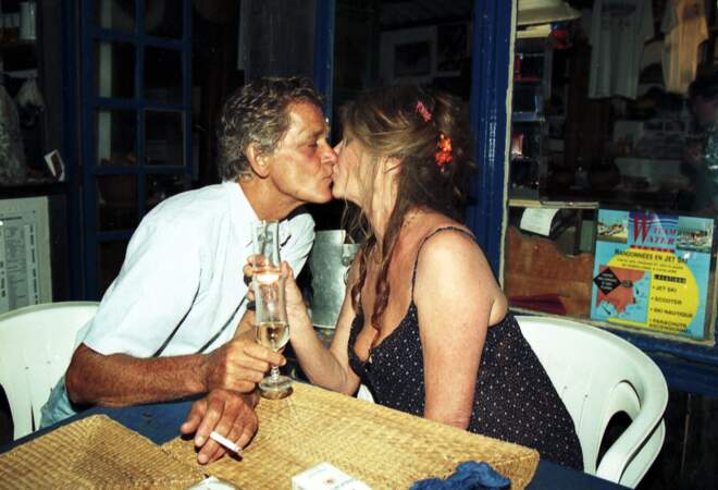 Brigitte Bardot et son mari Bernard d'Ormale en juillet 1994.