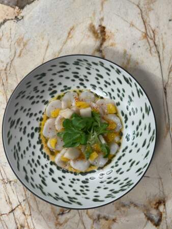 Tous en cuisine : la recette de la salade de saint-jacques et topinambours de Cyril Lignac