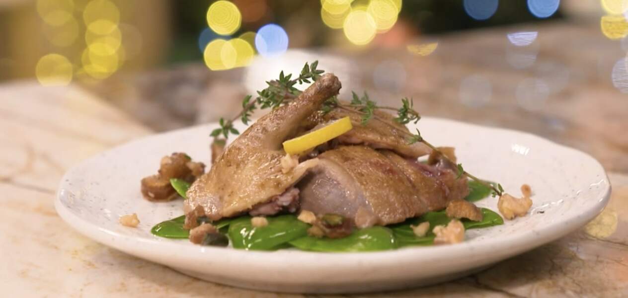 "Tous en cuisine" : la recette du pigeon en croûte de sel, condiments aux dattes de Cyril Lignac