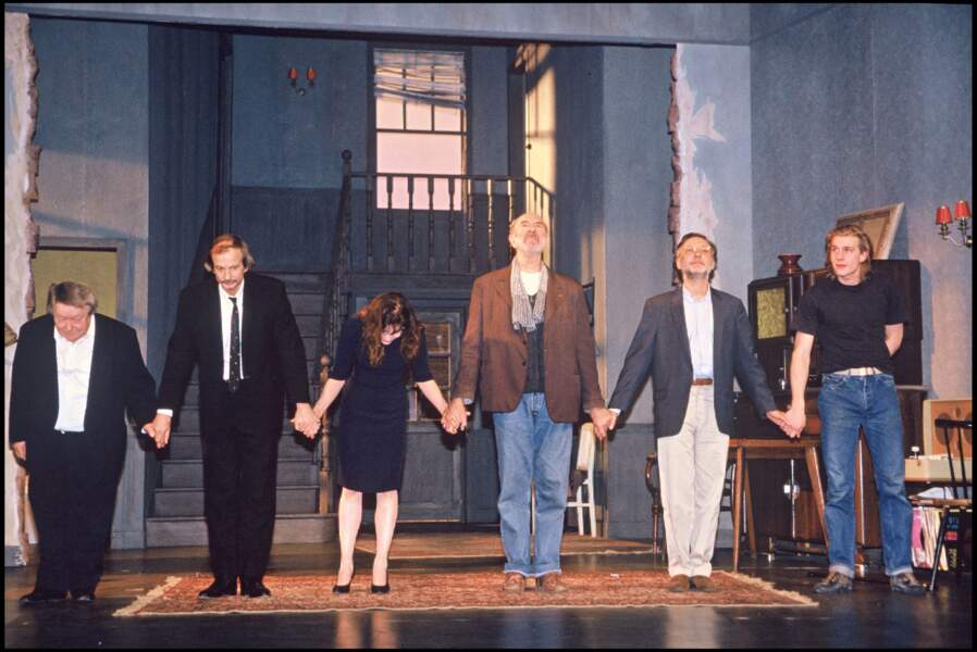 En 1994, elle incarne Ruth dans la pièce "Le retour" d'Harold Pinter, au théâtre de l'Atelier, à Paris. 