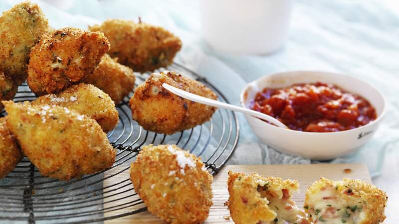 Croquettes jambon-fromage, sauce diable