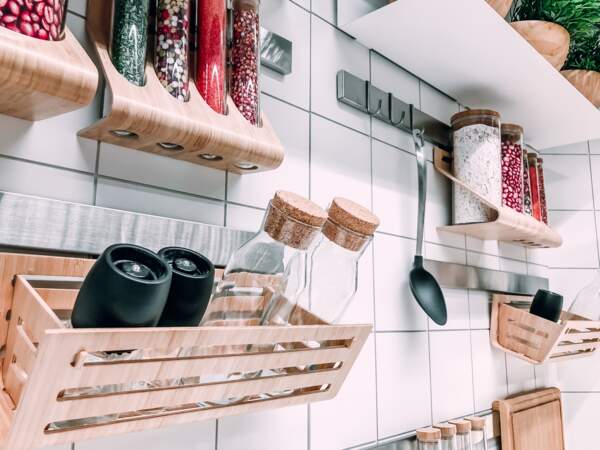 Pourquoi installer un cintre dans la cuisine va vous changer la vie
