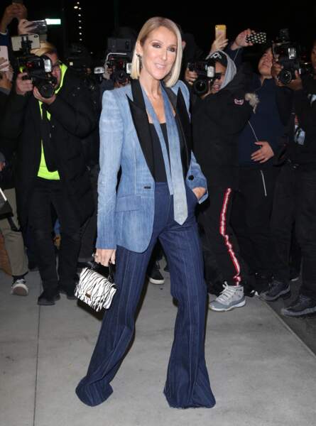 Céline Dion en total look jean veste et cravate