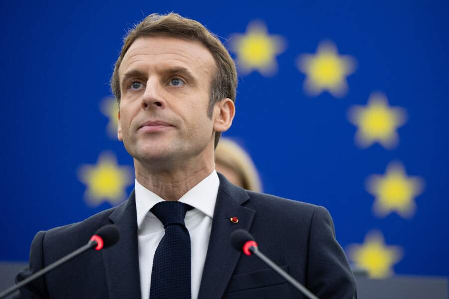 Le président français Emmanuel Macron lors d'une session plénière du Parlement européen pour présenter le programme d'activités de la présidence française, à Strasbourg, le 19 janvier 2022. 