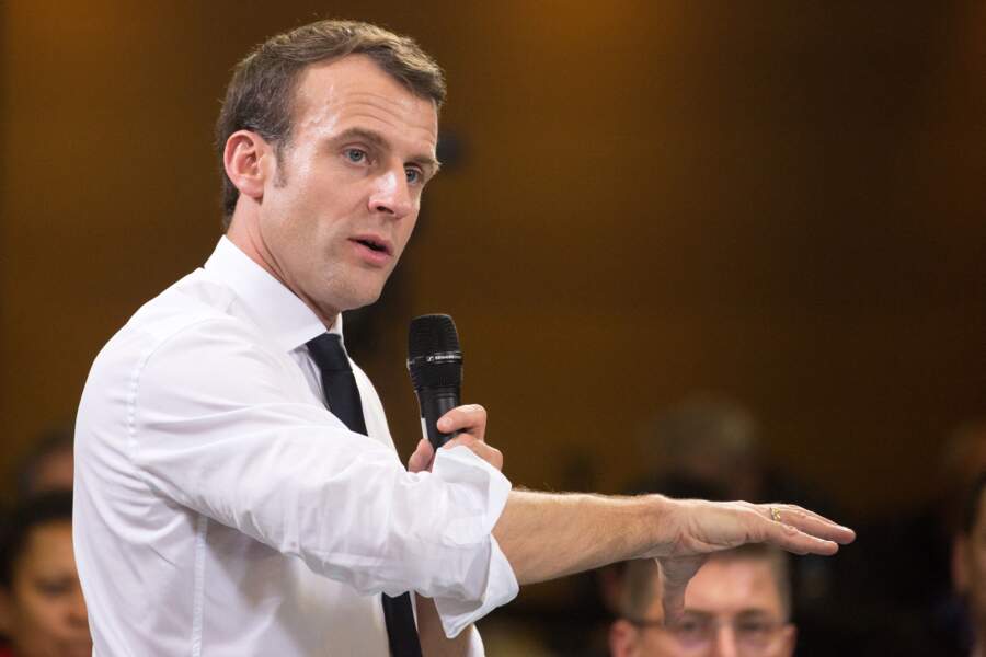 Le président de la République française Emmanuel Macron participe au Grand débat national avec les maires et les associations de banlieue, à Evry-Courcouronnes, le 5 février 2019. 
