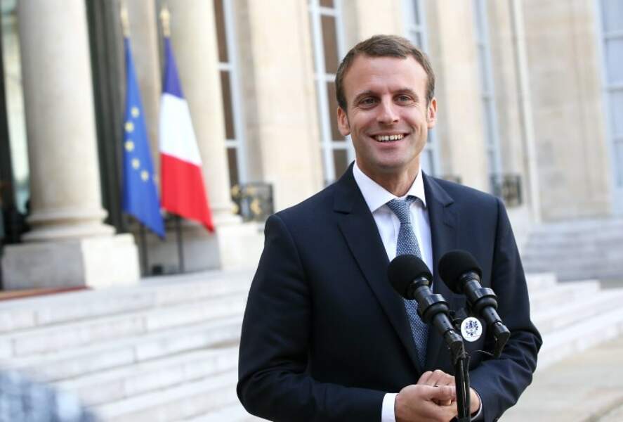 Le ministre de l'économie et des Finances Emmanuel Macron assiste à la remise du prix de l'Audace Créative au Palais de l'Elysée, le 15 septembre 2015.