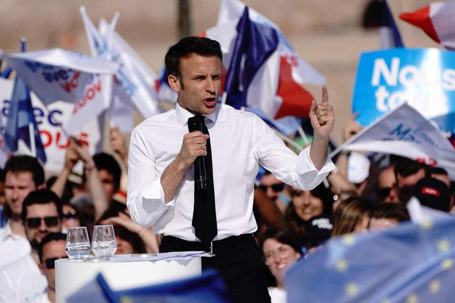 Emmanuel Macron, président de la République Française, candidat de La République En Marche (LREM) en lice pour le deuxième tour de l'élection présidentielle, en meeting dans le quartier du Pharo, à Marseille, le 16 avril 2022.