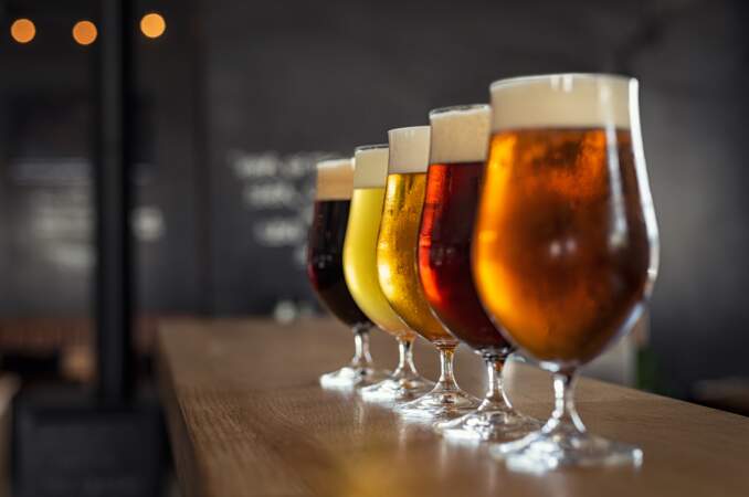Légère, amère, fruitée… comment bien choisir sa bière avant de la déguster ?