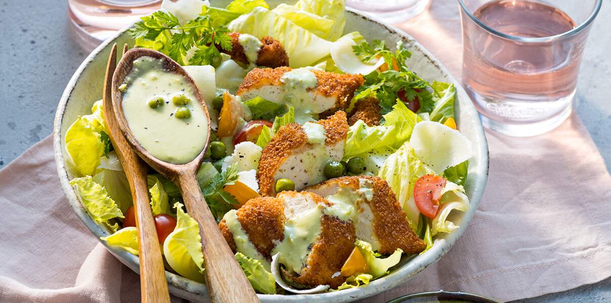Salade de poulet façon César et sauce aux petits pois