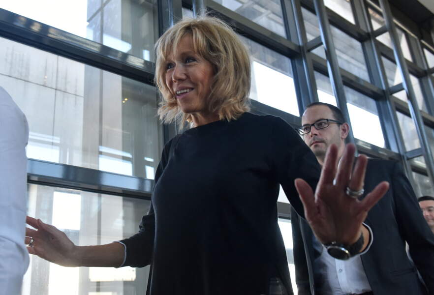 Evolution Physique Brigitte Macron Jeune Prof
