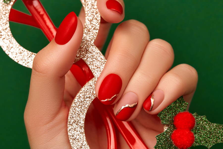 25 idées de manucures pour Noël 2022 Femme Actuelle