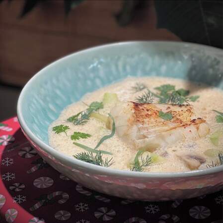 Cabillaud au bouillon thaï : la recette ultra-savoureuse de Cyril Lignac prête en 30 minutes ! 